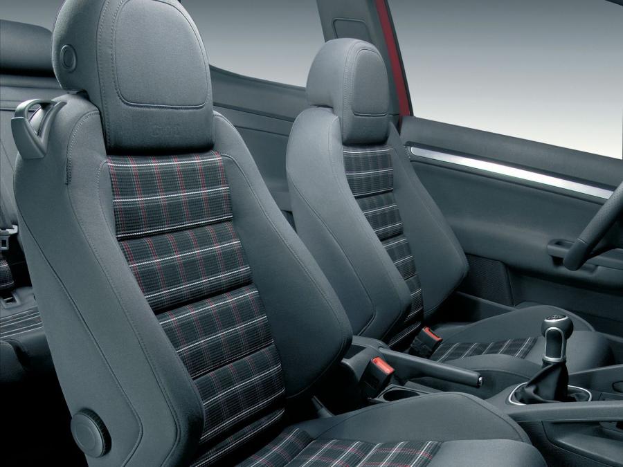  Volkswagen Golf GTi 2005 года  (фото 81 из 135)